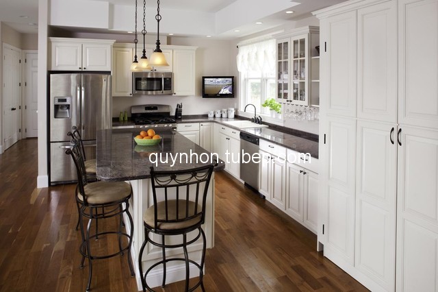 Tủ bếp Xoan Đào tự nhiên ở Quy Nhơn – BQNTN001 traditional kitchen 10 Tủ bếp Xoan Đào tự nhiên ở Quy Nhơn – BQNTN001